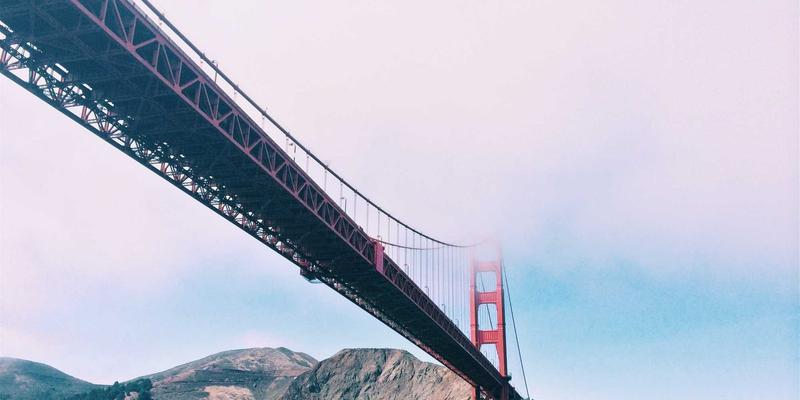 智能守护者：AI如何革新网络流量异常检测，保障IT资源安全